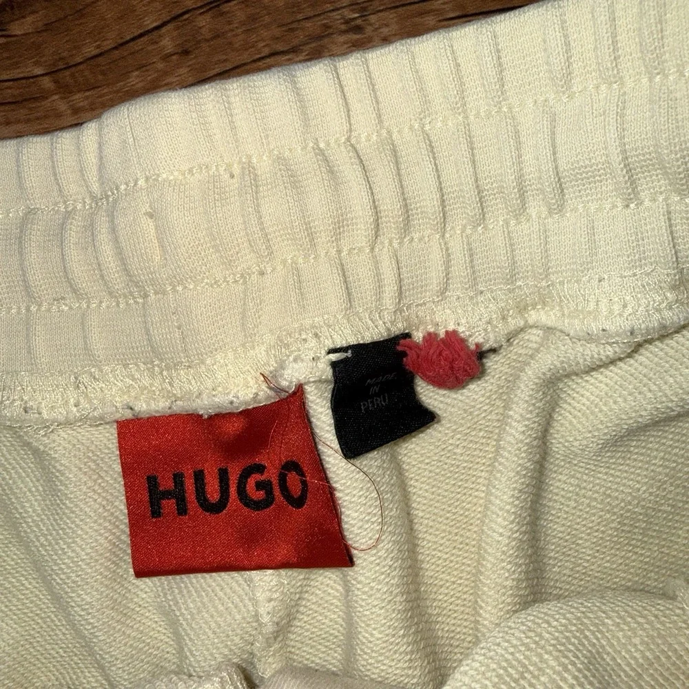 Hugo Boss Cream Logo Sweat Shorts Men's Large
